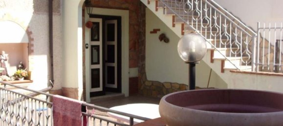 6 bedrooms Apartment in Rogliano, Italy No. 311612 8