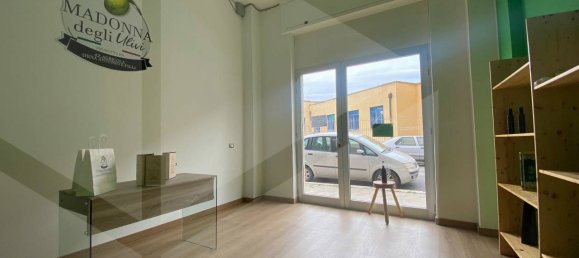 3 rooms Commercial property in San Severo, Italy No. 28051 4