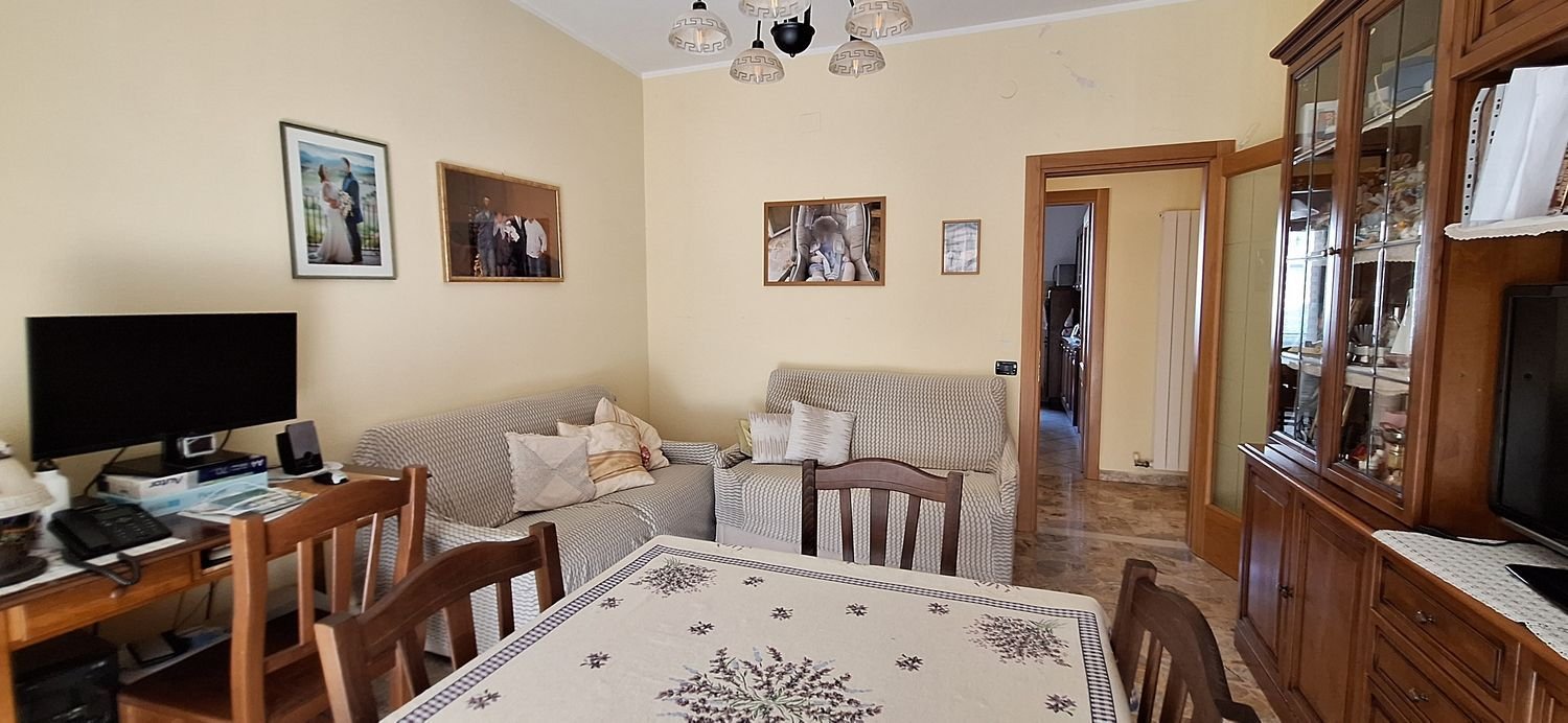 Apartamento de 3 dormitorios en Ancona, Italy No. 358152
