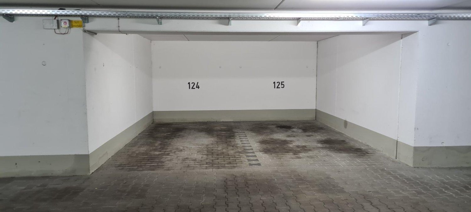  Parking in Munich, Germany No. 240703