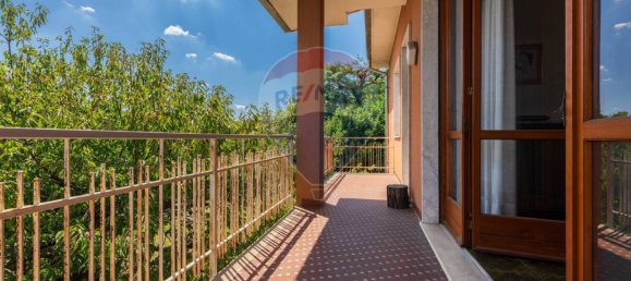 3 bedrooms Villa in Cairate, Italy No. 310290 14