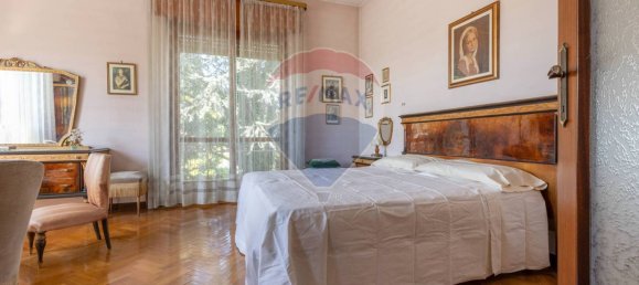 3 bedrooms Villa in Cairate, Italy No. 310290 17