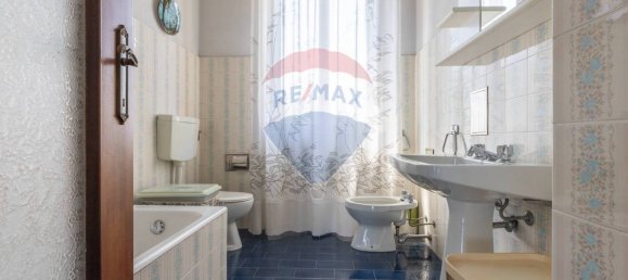 3 bedrooms Villa in Cairate, Italy No. 310290 25