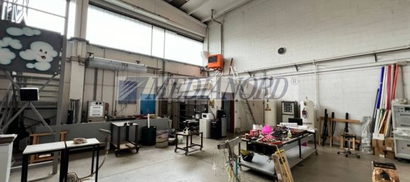 Armazém em Albano Sant'Alessandro, Italy 250 m² N.º 364744 2