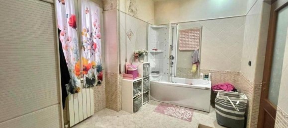 Apartamento de 2 dormitorios en Naples, Italy No. 9333 30