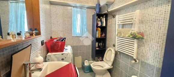 Apartamento de 2 dormitorios en Naples, Italy No. 9333 33