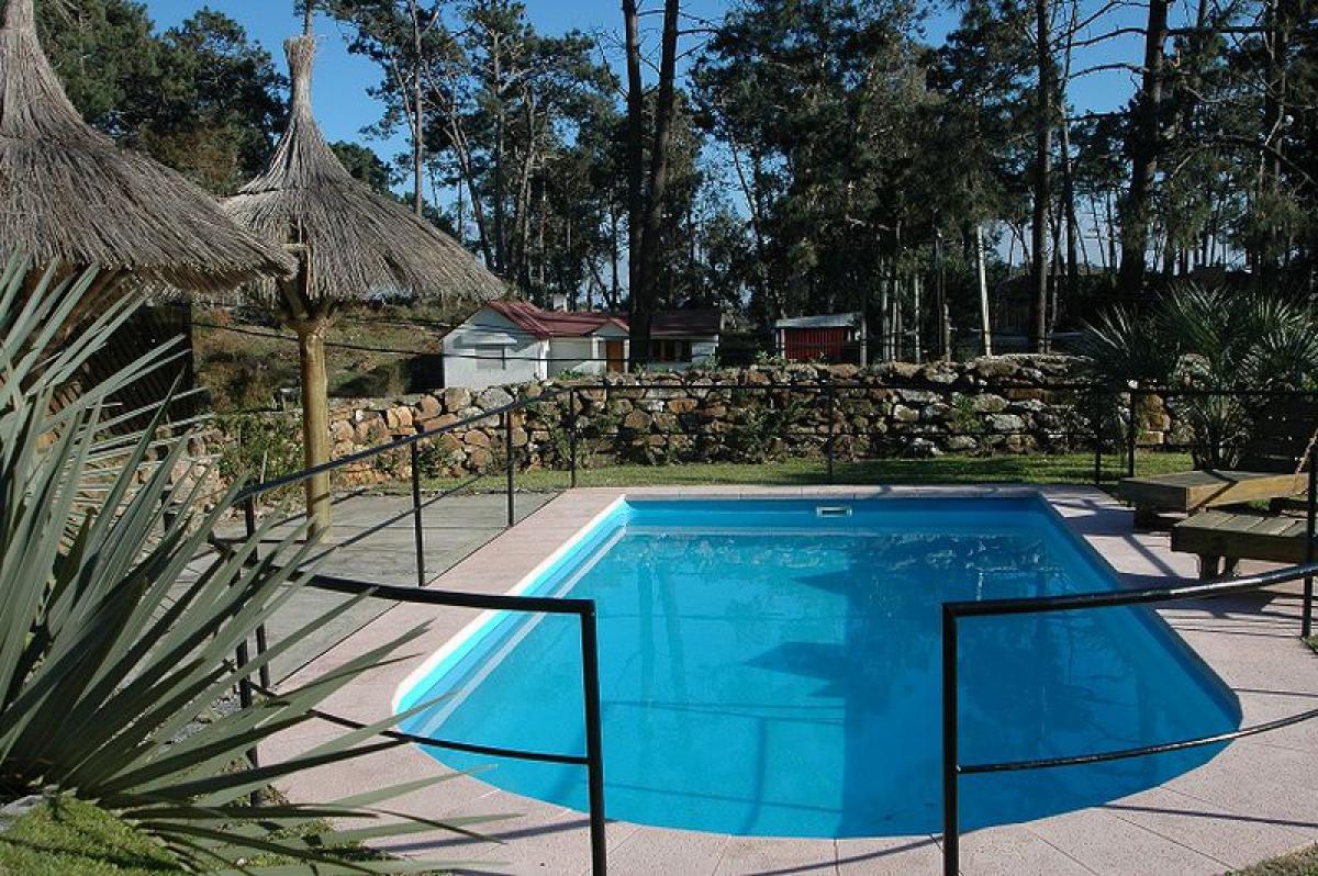 Дом с 12 спальнями в Мальдонадо, Уругвай № 3946