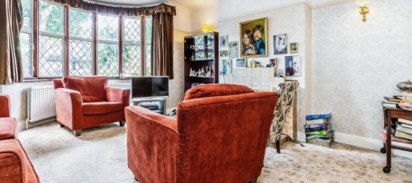 4 bedrooms House in South Croydon, United Kingdom No. 8102 10