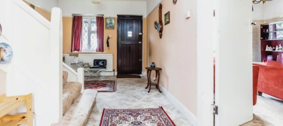 4 bedrooms House in South Croydon, United Kingdom No. 8102 2