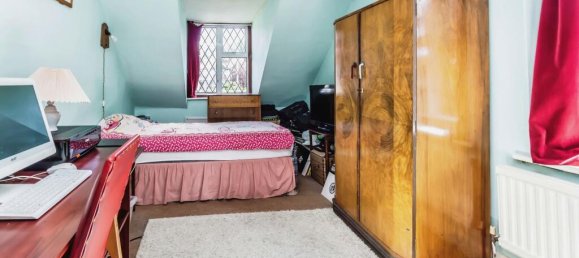 4 bedrooms House in South Croydon, United Kingdom No. 8102 27