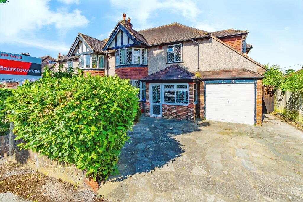 4 bedrooms House in South Croydon, United Kingdom No. 8102