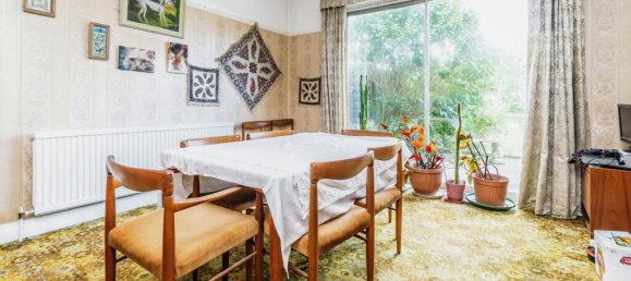 4 bedrooms House in South Croydon, United Kingdom No. 8102 7