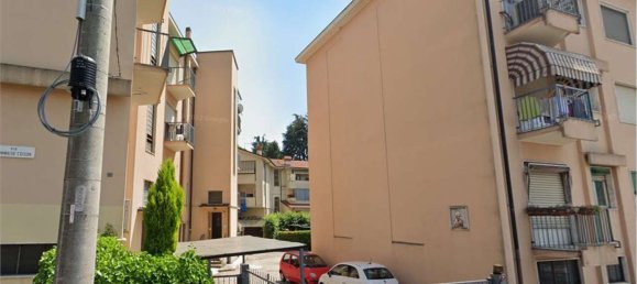 2-salle Appartement à Carnate, Italy No. 6980 2