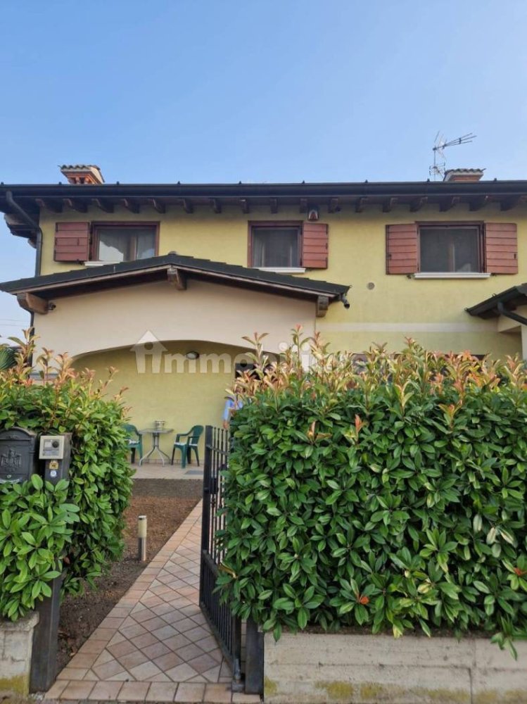 2 Schlafzimmer Haus in Bagnolo Mella, Italy, Nr. 303522
