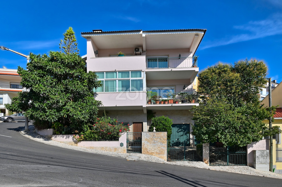 6 غرف نوم منزل في Cascais, Portugal رقم 136550