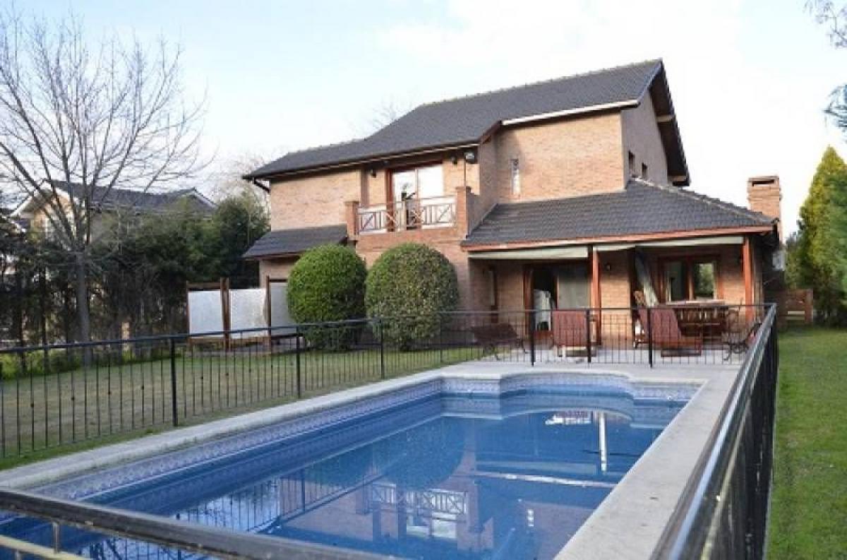4 bedrooms House in Pilar, Argentina No. 11648