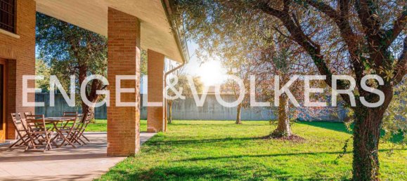 6 bedrooms Villa in Noventa Padovana, Italy No. 102912 24