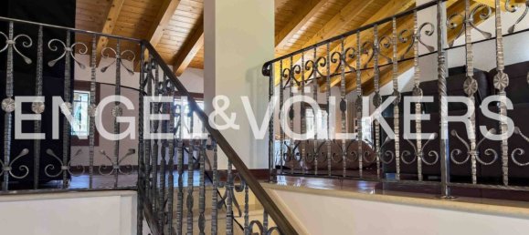 6 bedrooms Villa in Noventa Padovana, Italy No. 102912 13
