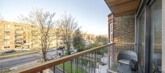 2 bedrooms Apartment in London, United Kingdom No. 12782 5