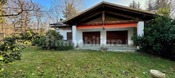 3 bedrooms Villa in Graglia, Italy No. 136923 4