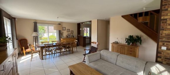 5 bedrooms House in Marines, France No. 359648 4