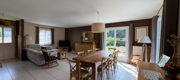 5 bedrooms House in Marines, France No. 359648 6