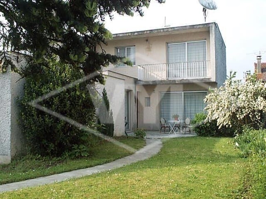 Дом с 3 спальнями в Комб-ла-Виль, Франция № 317328