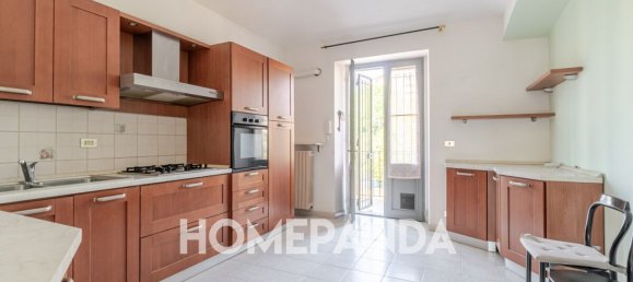 3 rooms Apartment in Turin, Italy No. 315869 7