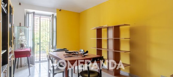 3 rooms Apartment in Turin, Italy No. 315869 2