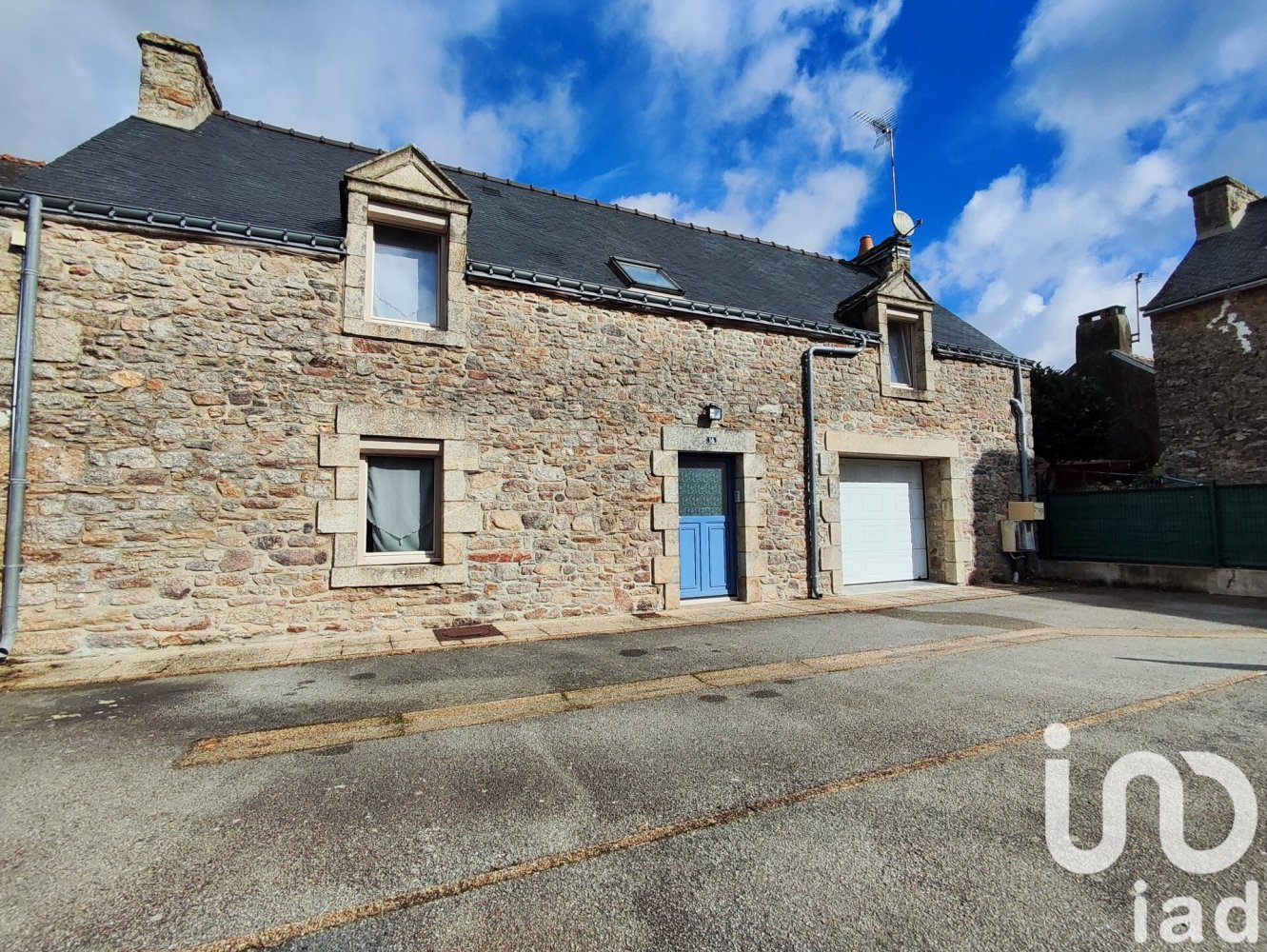 2 bedrooms House in Bignan, France No. 361127