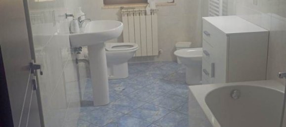 7 غرف نوم شقة في Rovito, Italy رقم 375227 29