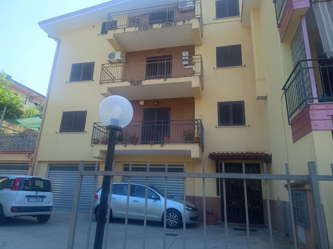 7 غرف نوم شقة في Rovito, Italy رقم 375227