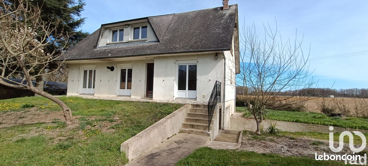8غرفة منزل في Chuelles, France رقم 155352
