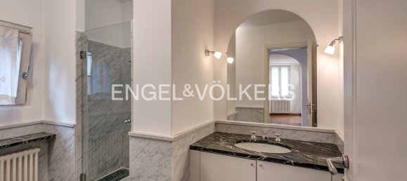 3 rooms Apartment in Lecco, Italy No. 129236 5