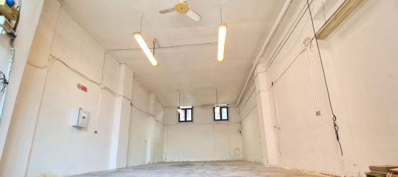 100m² Warehouse in Milan, Italy No. 316037 4