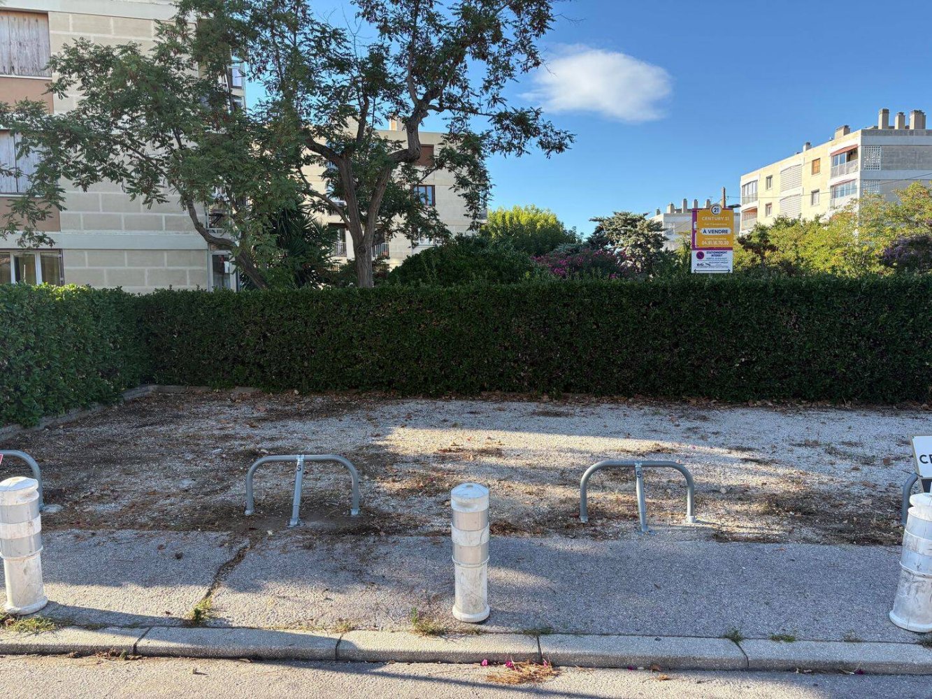 14m² Parking in Marseille, France No. 334250