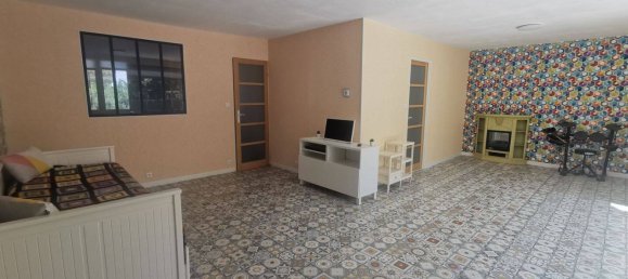 Casa de 5 dormitorios en Cesson, France No. 328057 4