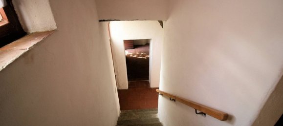 Дом с 4 комнатами в Лампореккьо, Италия № 220313 3