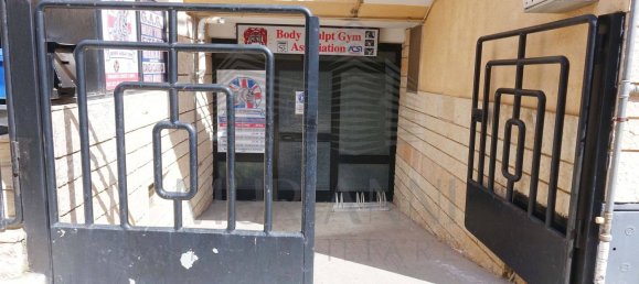 320m² Commercial property in Sannicandro di Bari, Italy No. 104757 8