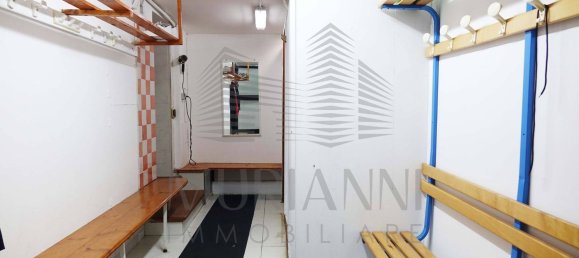 320m² Commercial property in Sannicandro di Bari, Italy No. 104757 7
