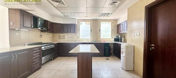 Villa T4 em Al Hamra Village, UAE N.º 34956 9