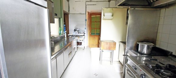 4 rooms House in Capannori, Italy No. 192436 19