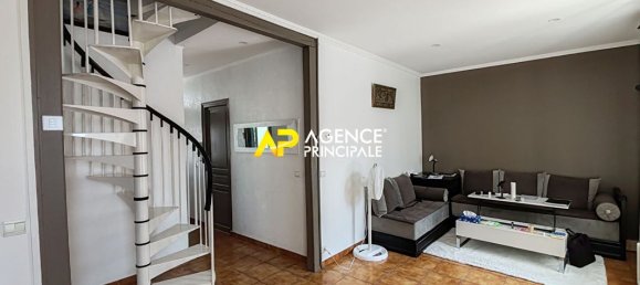 Casa de 3 dormitorios en Argenteuil, France No. 179751 8