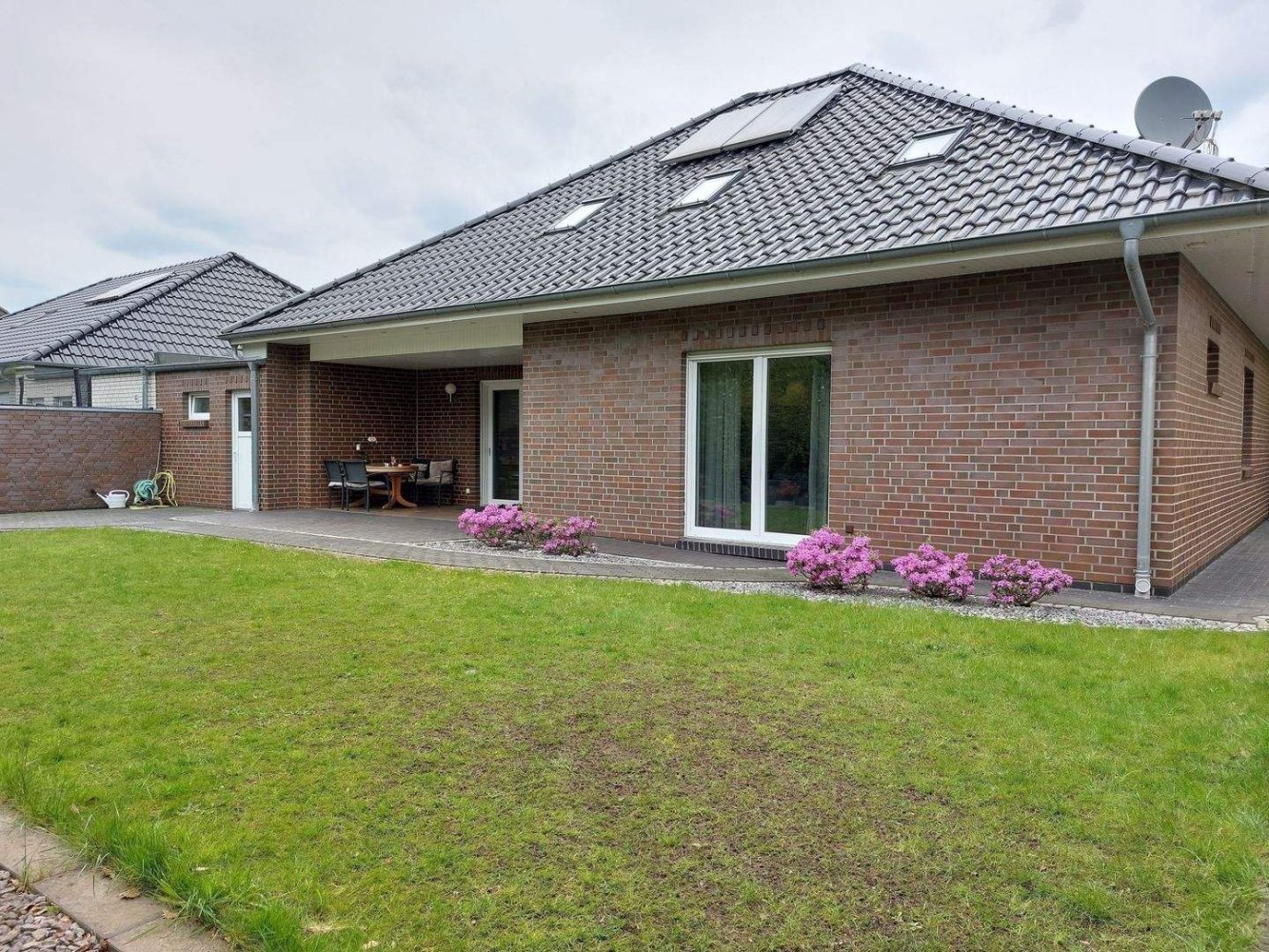 Adosado de 6 habitaciónes en Bremen, Germany No. 236585