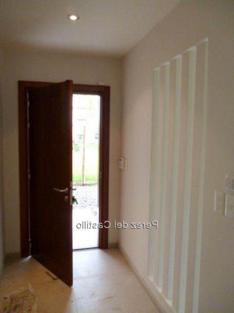 3 bedrooms House in Montevideo, Uruguay No. 2972