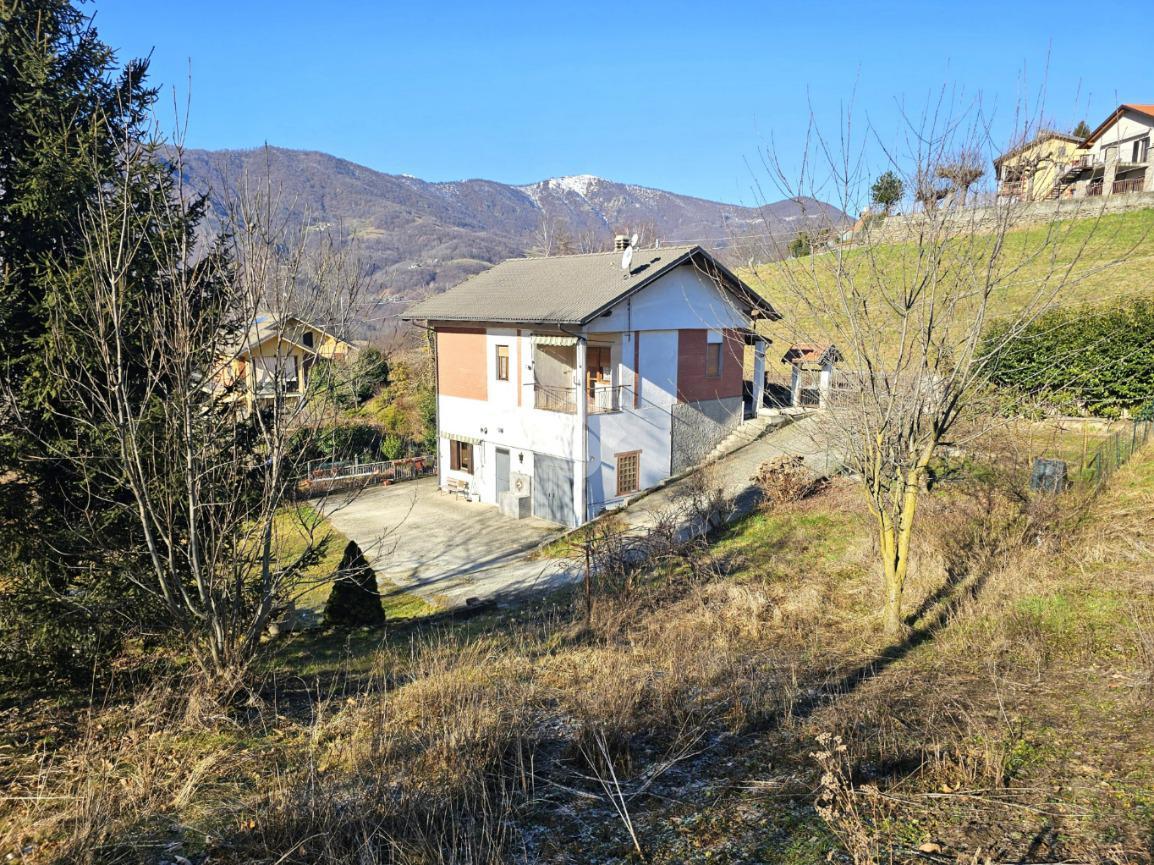 Villa de 8 habitaciónes en Prarostino, Italy No. 108956