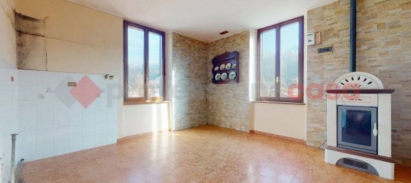 Casa de 4 dormitorios en Barga, Italy No. 230256 27