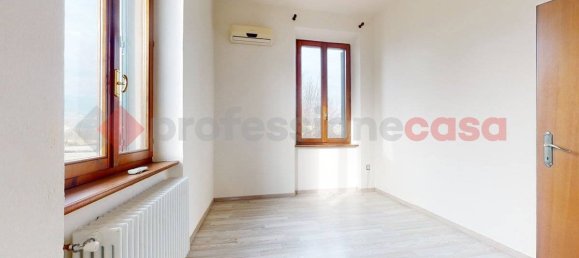 Casa de 4 dormitorios en Barga, Italy No. 230256 35