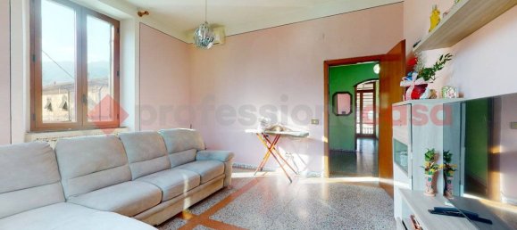 Casa de 4 dormitorios en Barga, Italy No. 230256 6