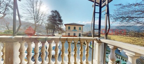 Casa de 4 dormitorios en Barga, Italy No. 230256 18